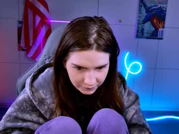 aliceinredsquar