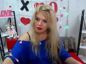 julya barbi