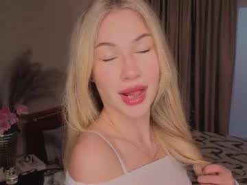 mia magnusen