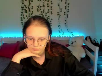 shy elina01