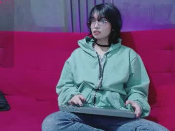 viiolet nyx
